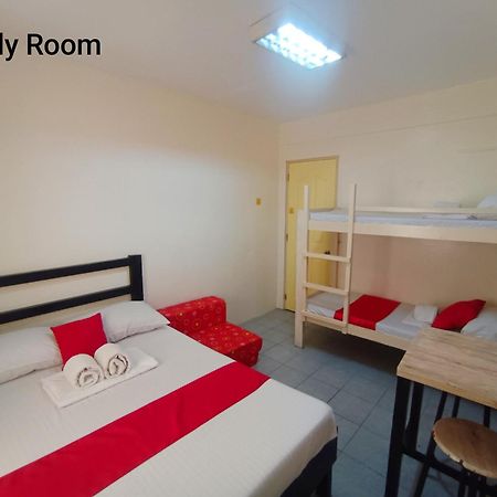 Paranaque City Bed And Brewhouse Sucat Bed & Breakfast エクステリア 写真
