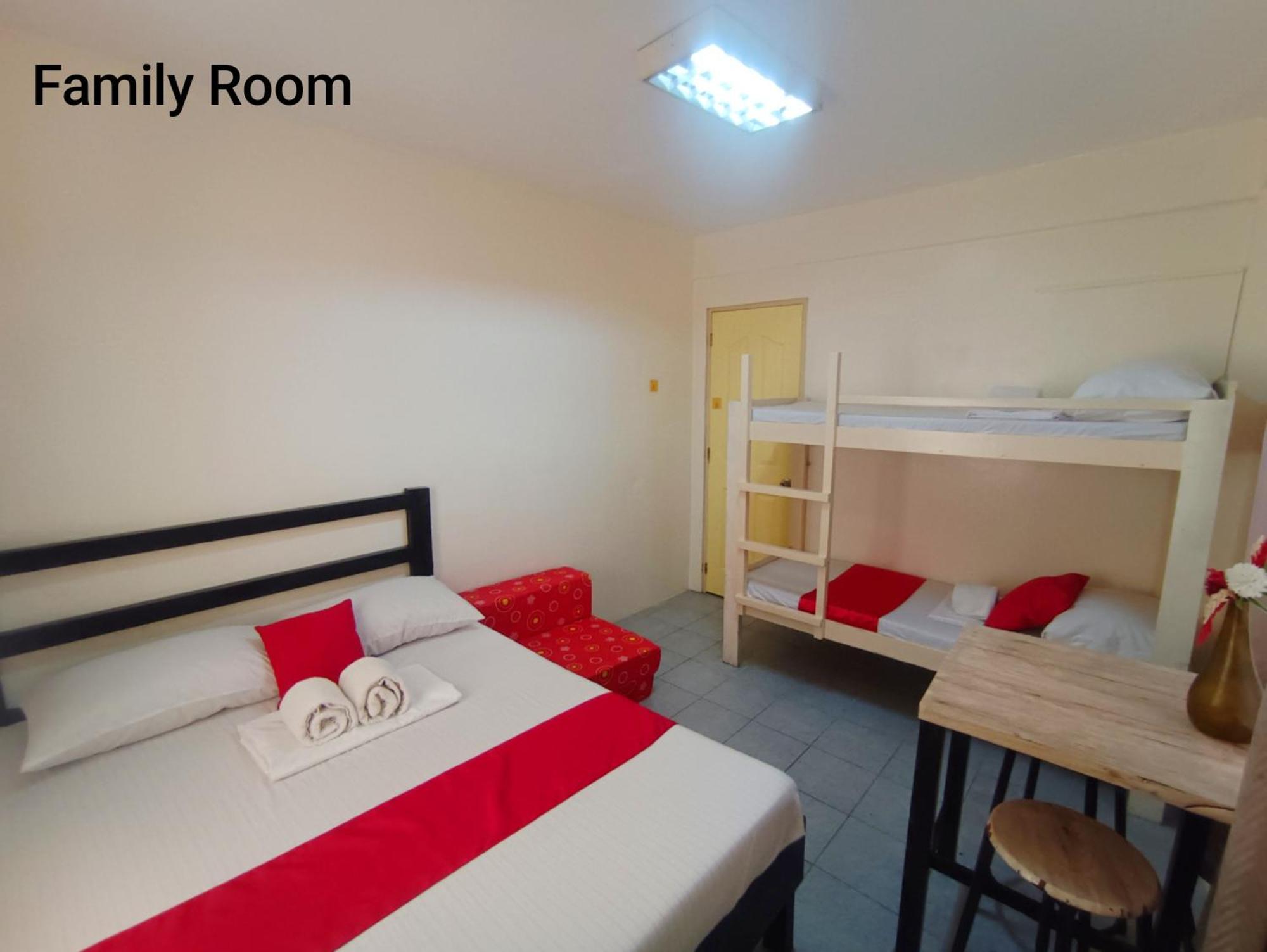 Paranaque City Bed And Brewhouse Sucat Bed & Breakfast エクステリア 写真